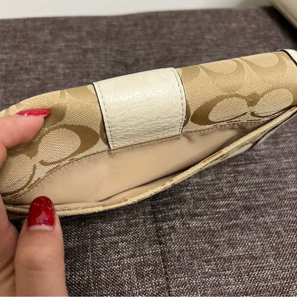 Set of 2 Coach Signature Canvas and White Leather Shoulder Bag and Long Wallet - Picture 16 of 16